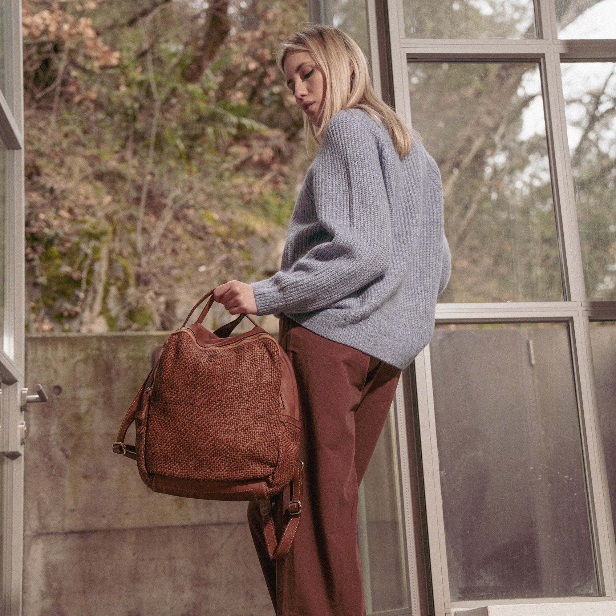 L’Arte della semplicità: come le borse Fury completano il tuo look - Fury