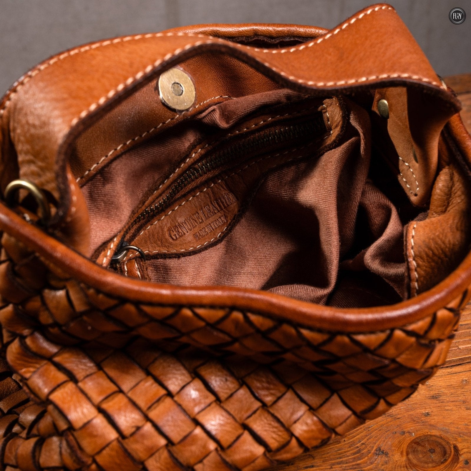 Borsetta Sibilla in pelle intrecciata - Fury