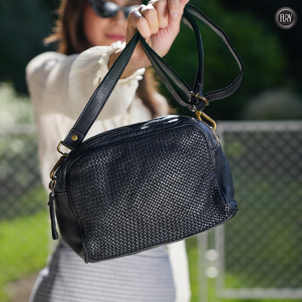 Pochette Isotta in pelle intrecciata Fury Bags#colore_nero