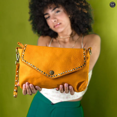 Pochette large in pelle Fury Bags Senape