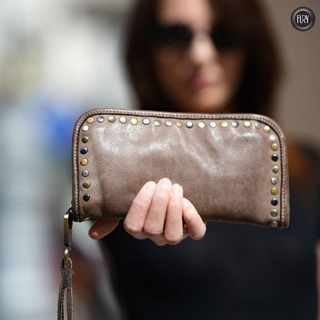 Portafoglio borchiato in pelle Fury Bags#colore_taupe