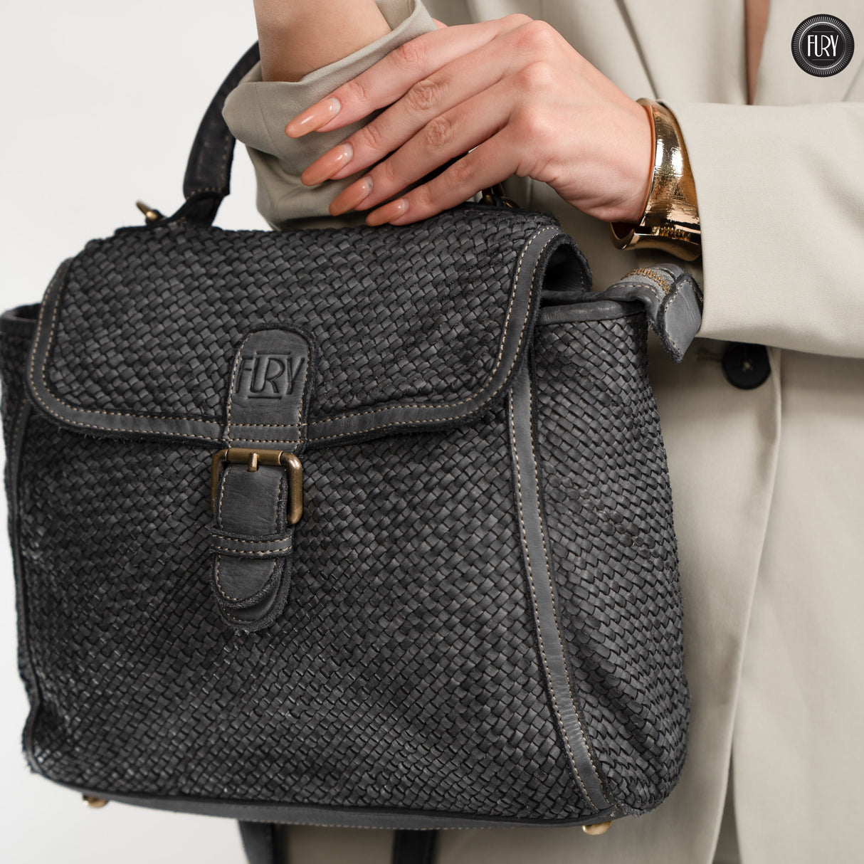 Camilla bag in woven leather