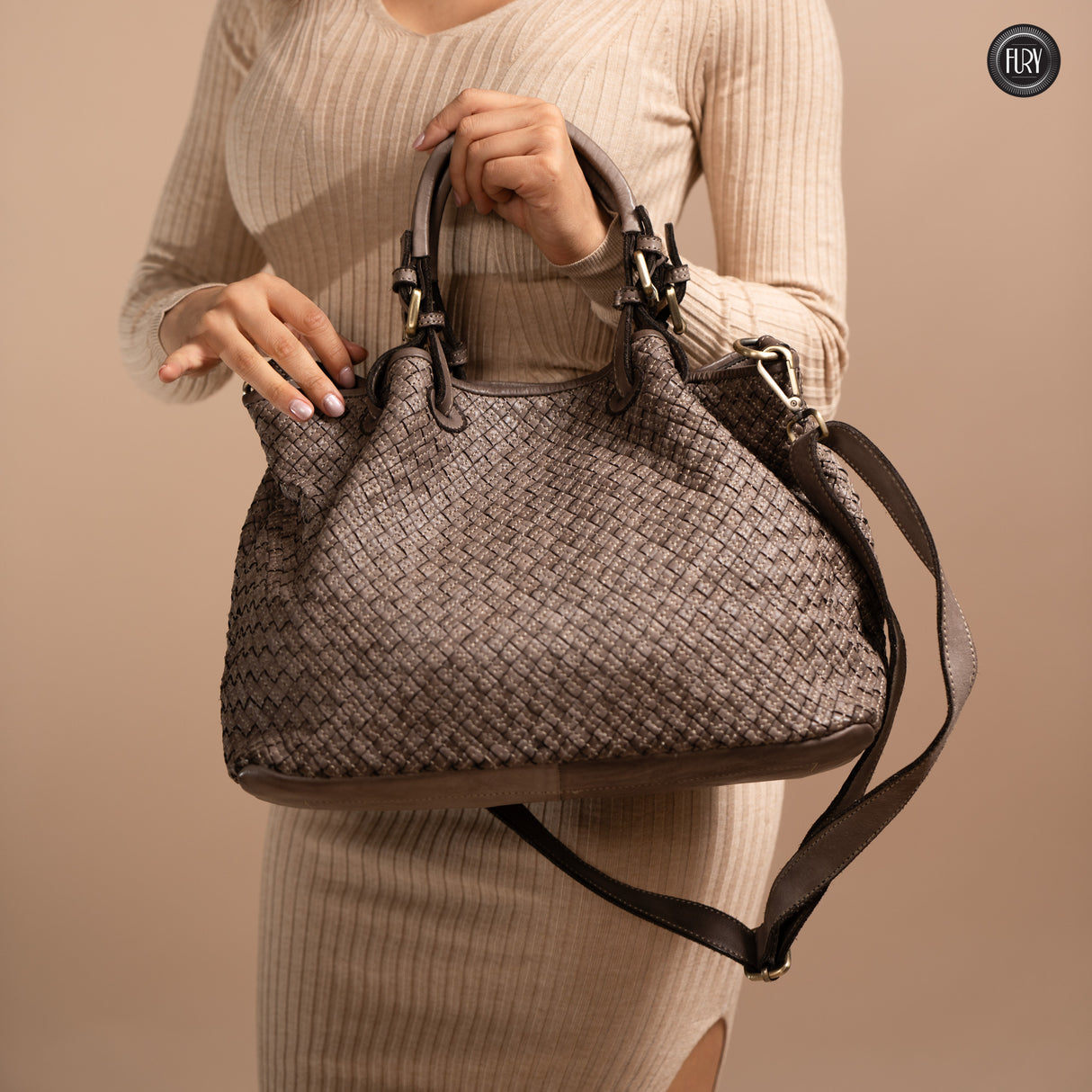 Agata bag in woven leather