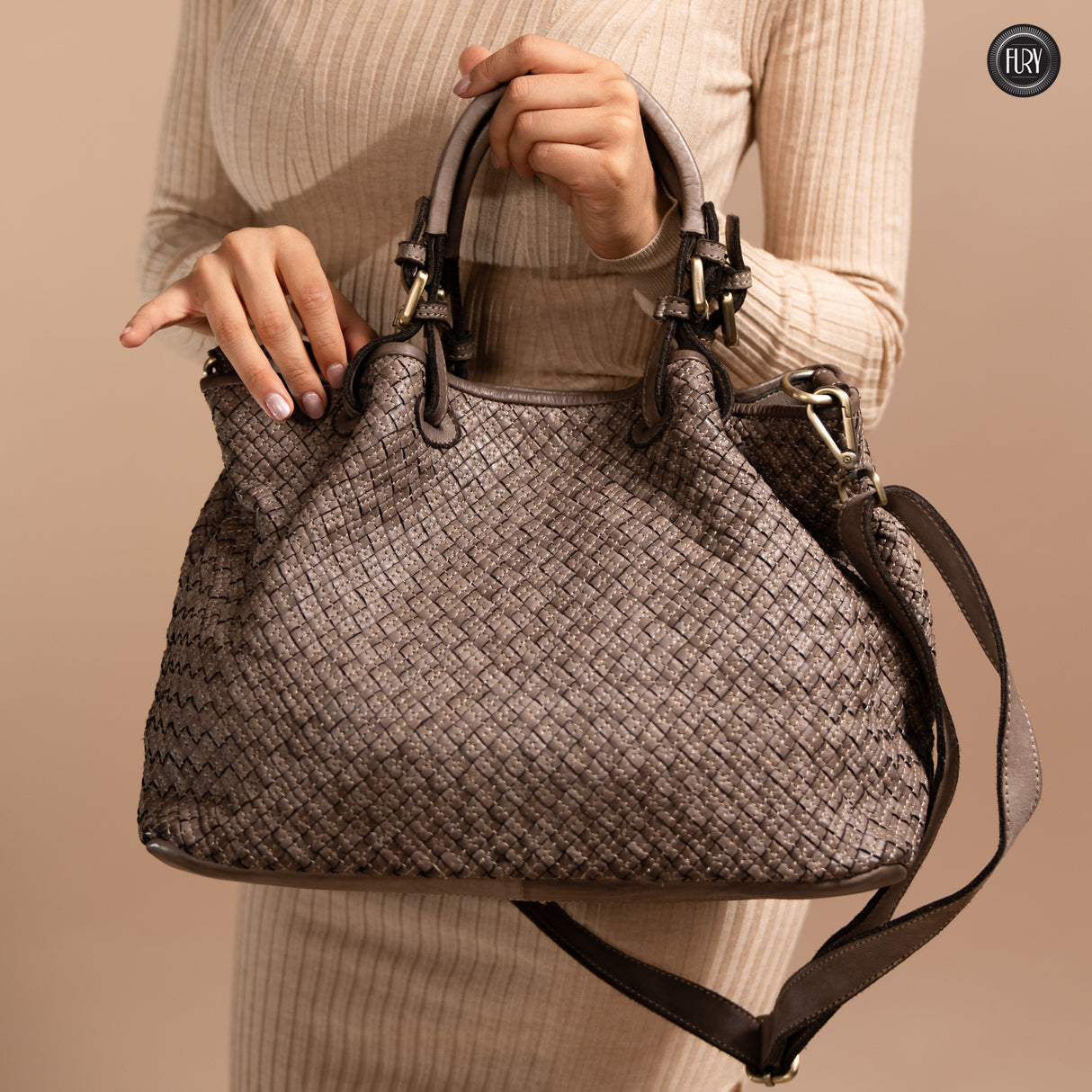 Agata bag in woven leather