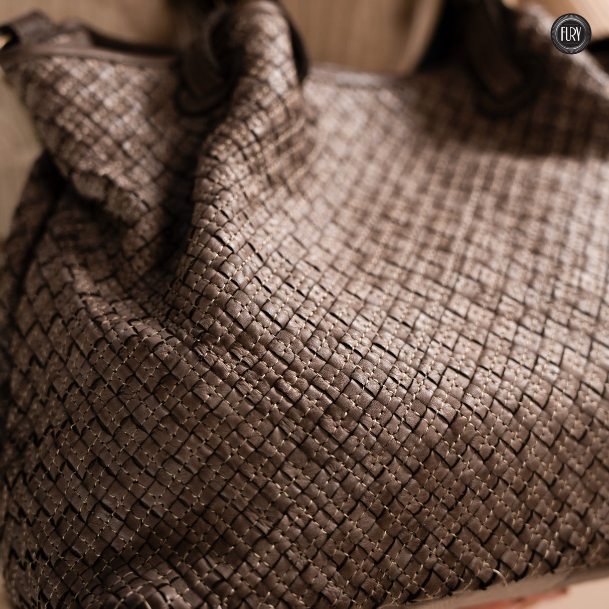 Agata bag in woven leather