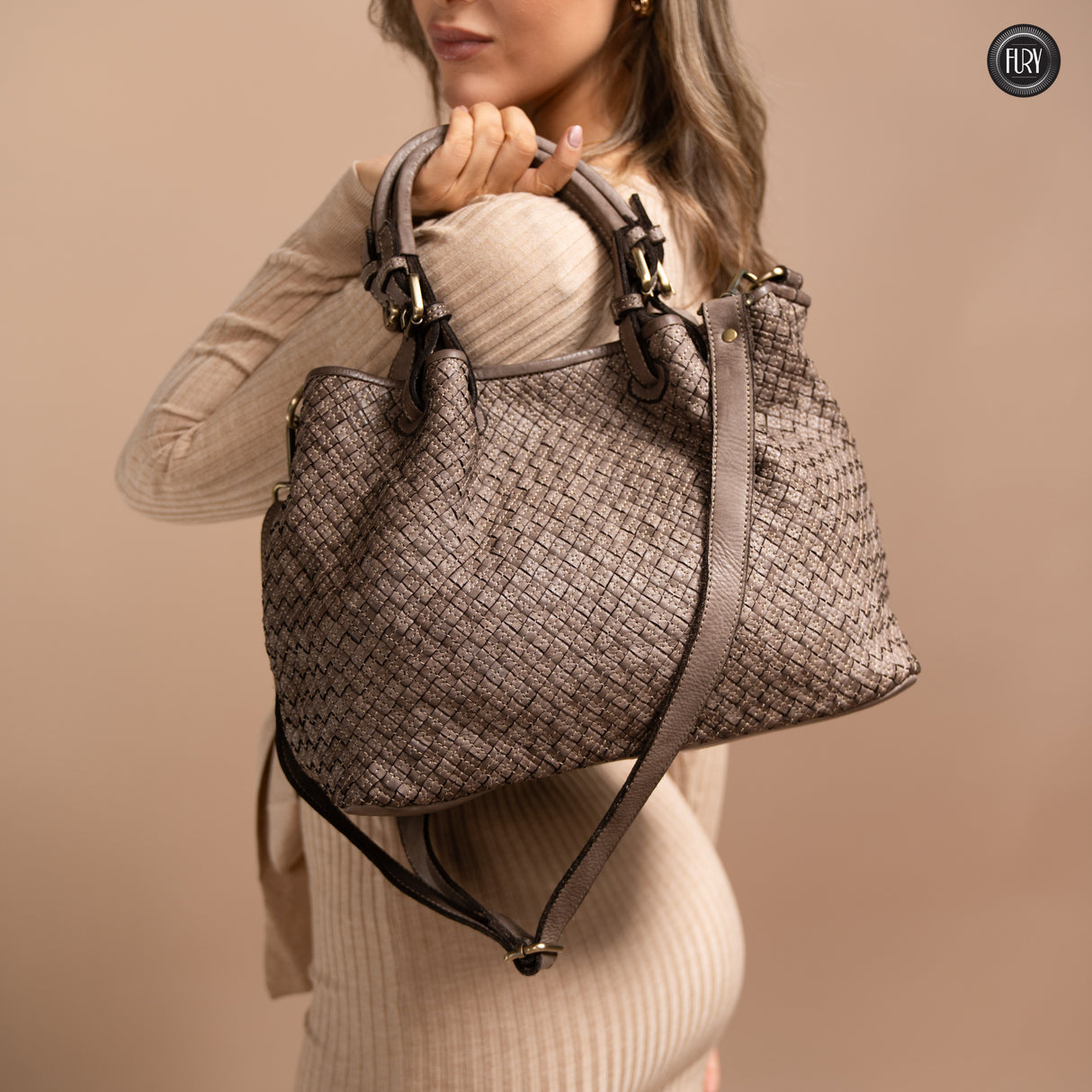 Agata bag in woven leather