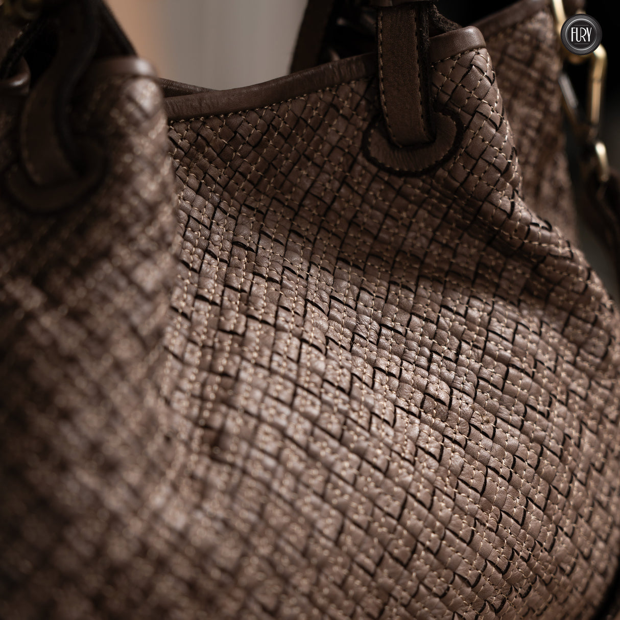 Agata bag in woven leather