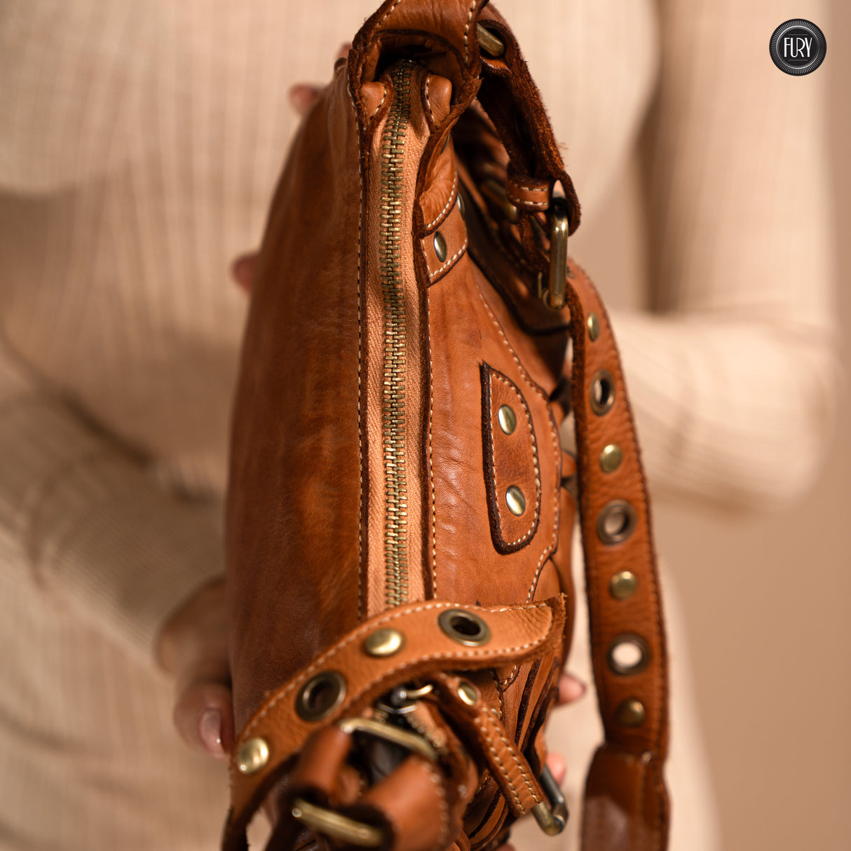 Clea leather handbag 