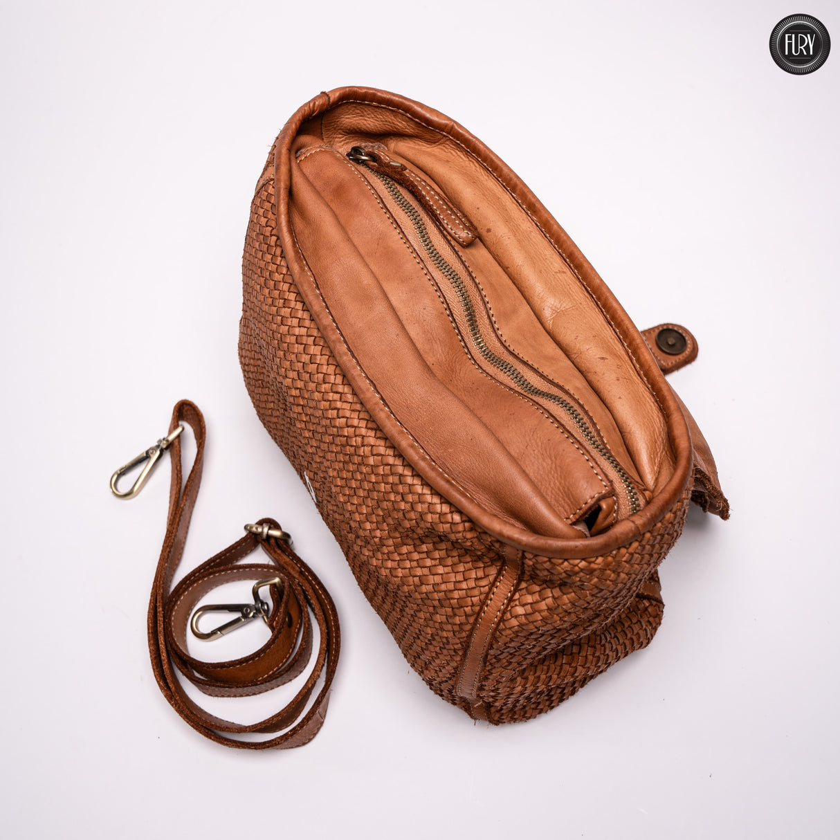 Camilla bag in woven leather