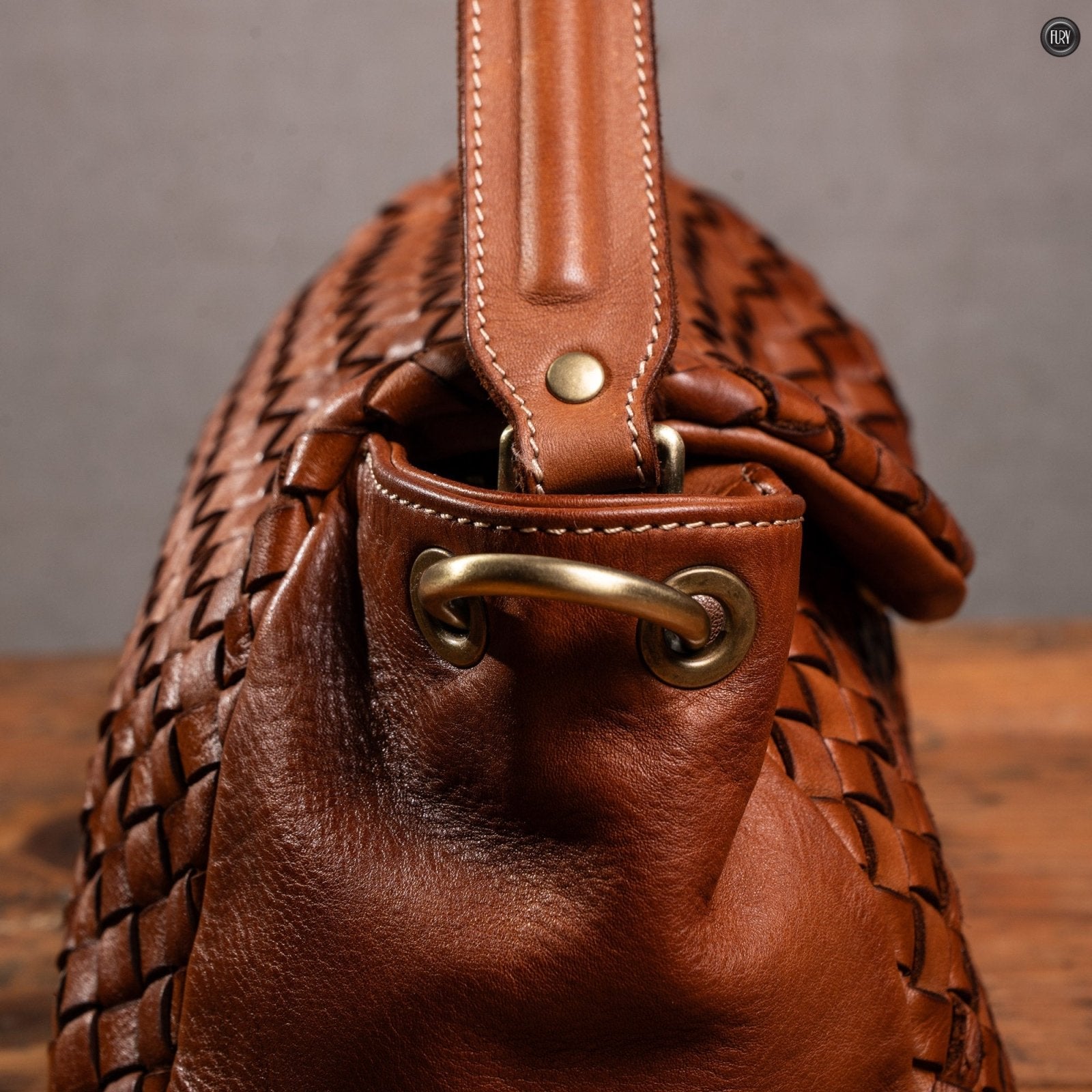 Borsetta Daria in pelle intrecciata - Fury