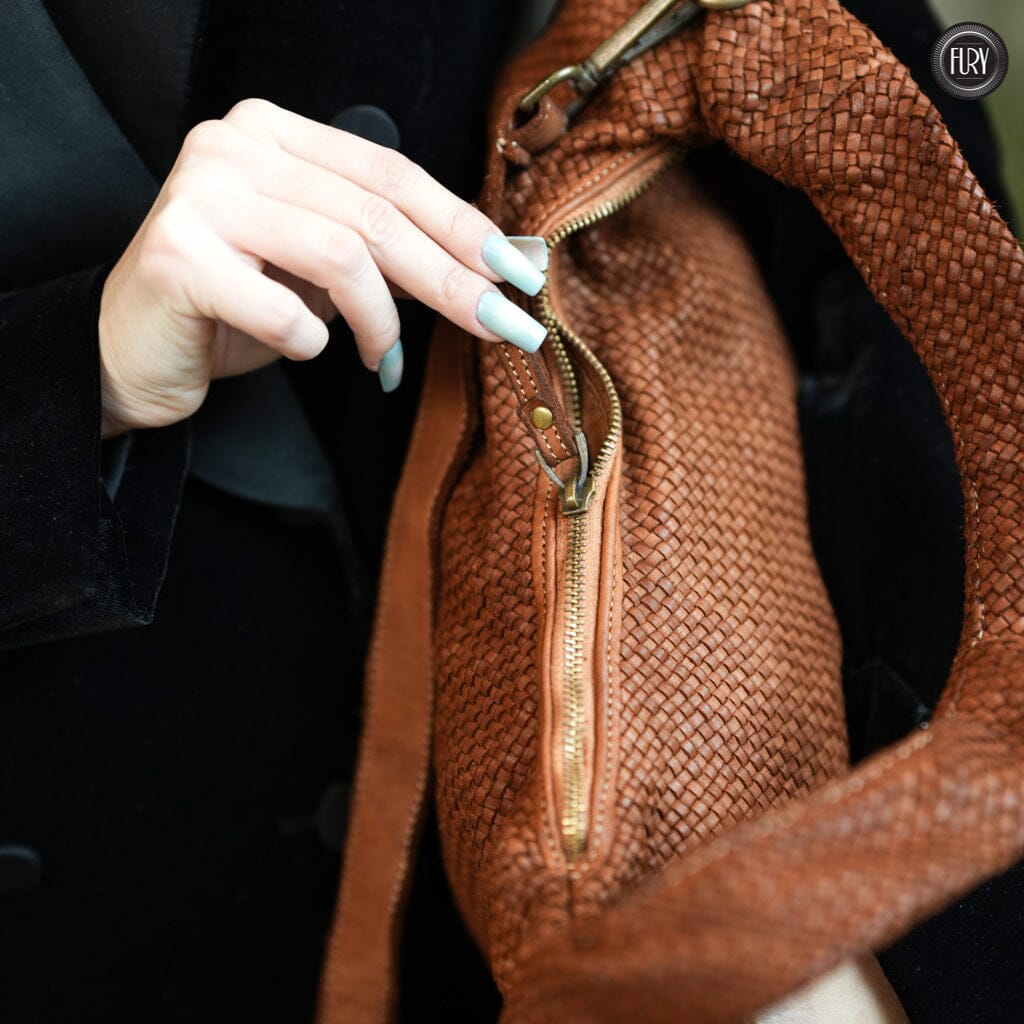 Borsa Venere a spalla in pelle intrecciata Fury 