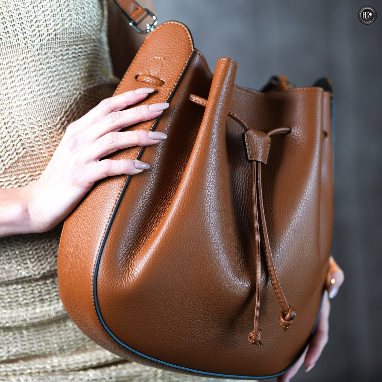 Secchiello Arianna in pelle Fury 